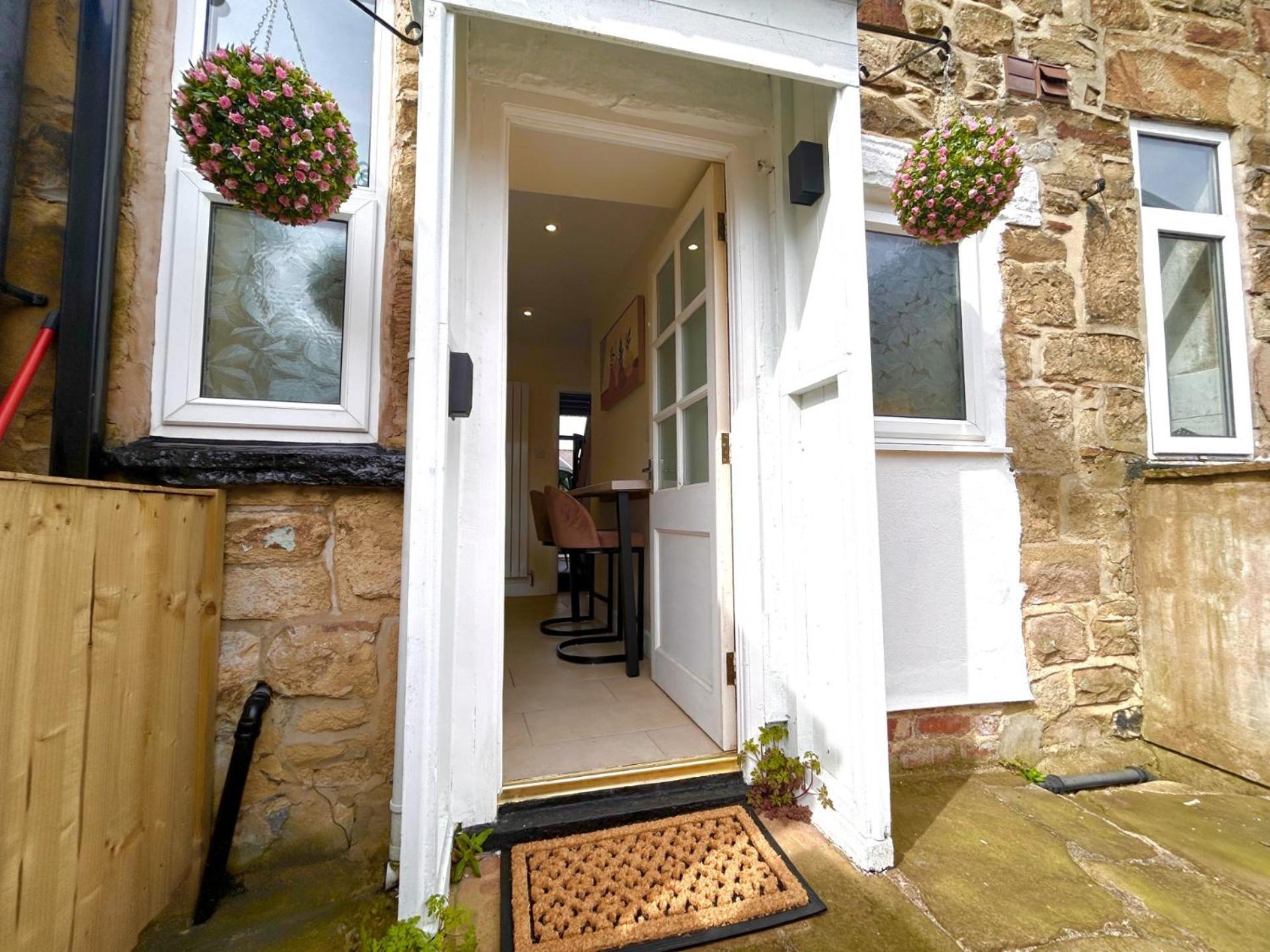 Central Buxton - Modern Cottage - Peak District Екстер'єр фото